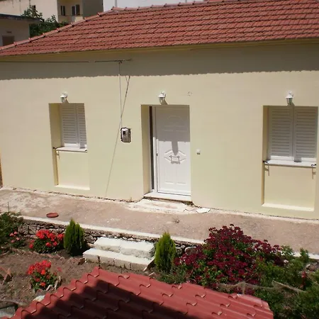 πανσιόν τζίνα Πανδοχείο 2*