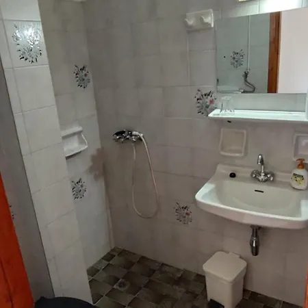 Fogadó Gina 2*