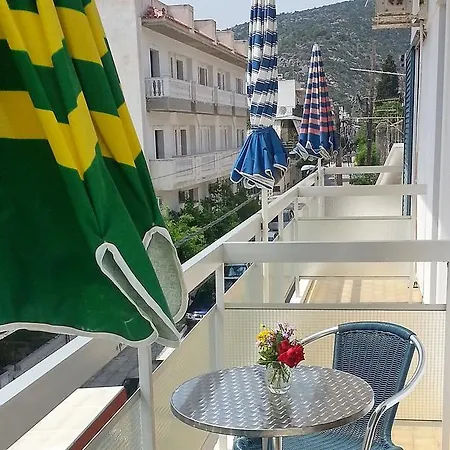 Πανδοχείο πανσιόν τζίνα Μέθανα